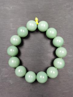 和田玉碧玉手串,两种不同的颜色展现出不同的魅力